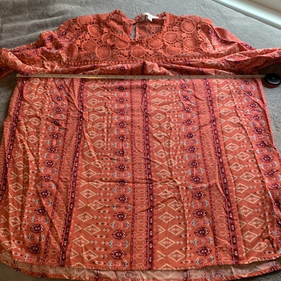 Weekend by Suzanne Betro Crocheted Lace Top Blouse - Picture 9 of 10